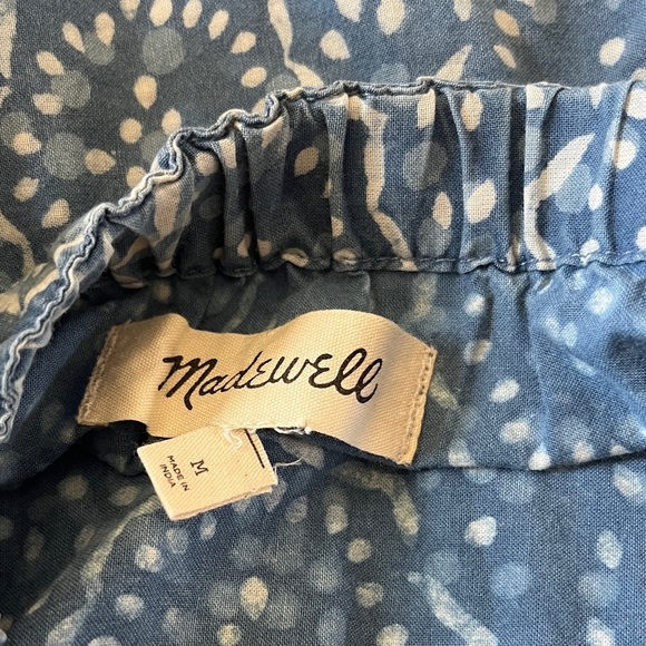 Flutter-Sleeve Ruffle Mini Dress in Flora Medallion - Picture 5 of 7